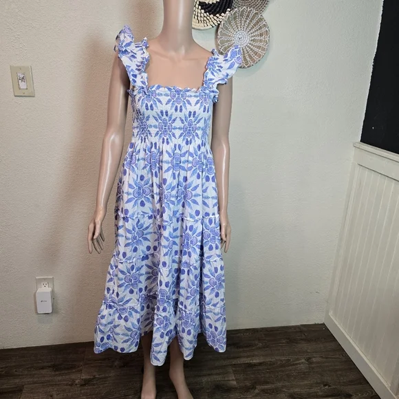 Hill House Home The Ellie Nap Dress Blue White Floral Smocked Midi Dress Medium - Picture 4 of 16